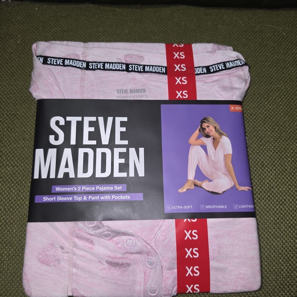 Steve Madden Women's 2 piece pajama set Short Sleeve Top & Pants Pink X-Small
